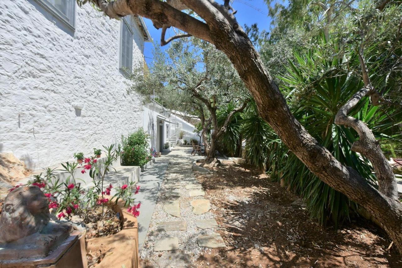 Loukia's Hydra (Saronic Islands)